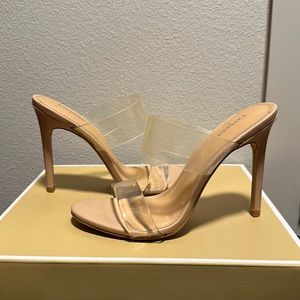 Express heeled shoes